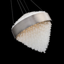 Load image into Gallery viewer, Luzerne LED Pendant Light in Detail.
