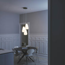 Load image into Gallery viewer, Anoli Chandelier in living room.
