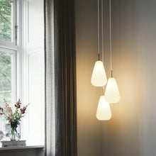 Load image into Gallery viewer, Anoli Chandelier in living room.
