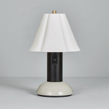 Load image into Gallery viewer, Blossom Outdoor LED Portable Table Lamp in Detail.
