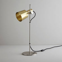 Load image into Gallery viewer, Chester Table Lamp in Detail.
