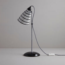 Load image into Gallery viewer, Circle Line Table Lamp in Detail.
