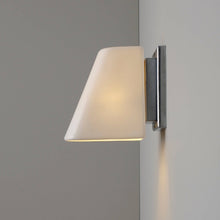 Load image into Gallery viewer, Coach Wall Light in Detail.

