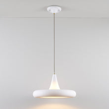 Load image into Gallery viewer, Drop Three Pendant Light in Detail.

