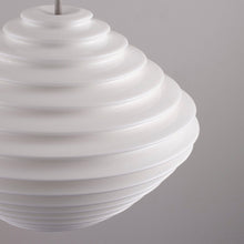 Load image into Gallery viewer, Fin Horizontal Pendant Light in Detail.
