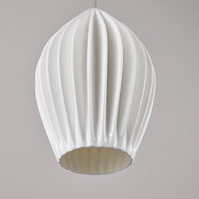 Load image into Gallery viewer, Fin Pendant Light in Detail.
