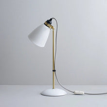 Load image into Gallery viewer, Hector Table Lamp in Detail.
