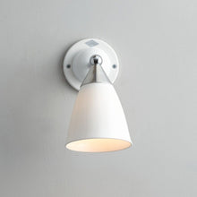 Load image into Gallery viewer, Mann Wall Light in Detail.
