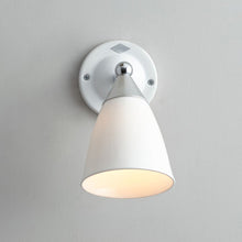 Load image into Gallery viewer, Mann Wall Light in Detail.
