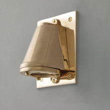 Load image into Gallery viewer, Mast Wall Light in Detail.
