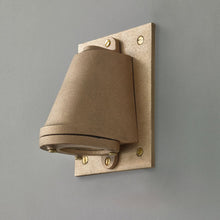 Load image into Gallery viewer, Mast Wall Light in Detail.
