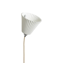Load image into Gallery viewer, Portable Pleat Wall Light (Large).
