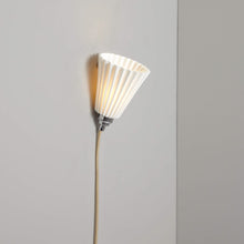 Load image into Gallery viewer, Portable Pleat Wall Light in Detail.
