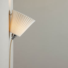 Load image into Gallery viewer, Portable Pleat Wall Light in Detail.
