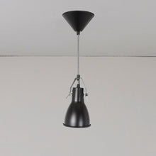 Load image into Gallery viewer, Stirrup Pendant Light in Detail.
