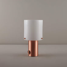Load image into Gallery viewer, Walter Table Lamp in Detail.
