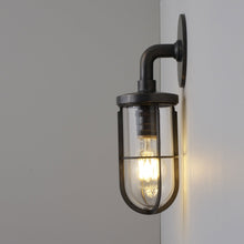 Load image into Gallery viewer, Weatherproof Ship&#39;s Well Glass Wall Light in Detail.
