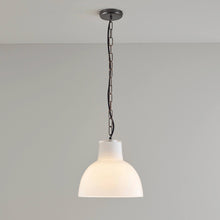Load image into Gallery viewer, York Pendant Light in Detail.
