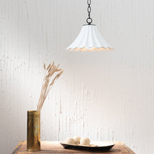 Load image into Gallery viewer, Cally Pendant Light in Detail.
