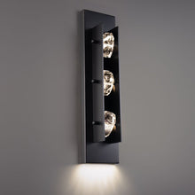 Load image into Gallery viewer, Strata Outdoor LED Wall Light in Detail.

