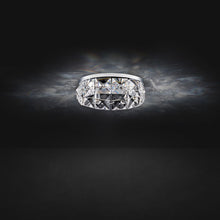 Load image into Gallery viewer, Xeo LED Recessed Light in Detail.
