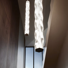Load image into Gallery viewer, Hugo Magnetic Alignment Rod in living room.
