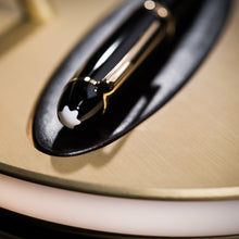 Load image into Gallery viewer, Overlay LED Table Lamp in Detail.
