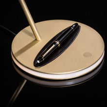 Load image into Gallery viewer, Overlay LED Table Lamp in Detail.
