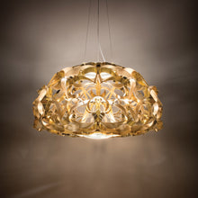 Load image into Gallery viewer, Quantica Pendant Light in Detail.
