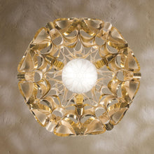 Load image into Gallery viewer, Quantica Pendant Light in Detail.

