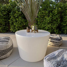 Load image into Gallery viewer, Bass Outdoor LED Lamp in Outside Area.
