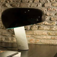 Load image into Gallery viewer, Snoopy Table Lamp in living room.
