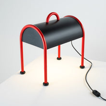 Load image into Gallery viewer, Valigia Table Lamp in Detail.
