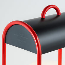 Load image into Gallery viewer, Valigia Table Lamp in Detail.
