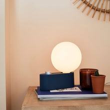Load image into Gallery viewer, Alumina Table Lamp in Detail.
