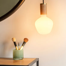 Load image into Gallery viewer, Enno Pendant Light in Detail.
