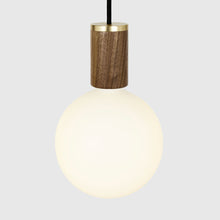 Load image into Gallery viewer, Sphere IV Pendant Light in Detail.
