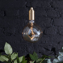 Load image into Gallery viewer, Voronoi I Pendant Light in Detail.
