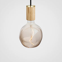 Load image into Gallery viewer, Voronoi I Pendant Light in Detail.
