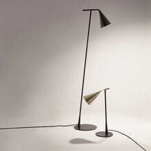 Load image into Gallery viewer, Gordon Floor Lamp in Detail.
