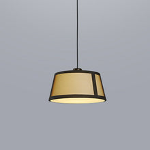Load image into Gallery viewer, Lilly Pendant Light in Detail.
