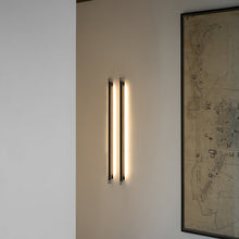 Load image into Gallery viewer, Thula Orientable LED Wall Light in Detail.
