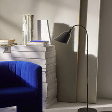 Load image into Gallery viewer, Bellevue AJ7 Floor Lamp in living room.
