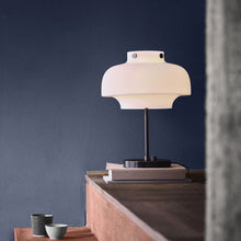 Load image into Gallery viewer, Copenhagen SC143 Table Lamp in living room.
