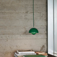 Load image into Gallery viewer, Flowerpot VP Pendant Light in Detail.
