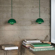 Load image into Gallery viewer, Flowerpot VP Pendant Light in Detail.

