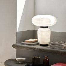 Load image into Gallery viewer, Formaki JH18 Table Lamp  in Detail.
