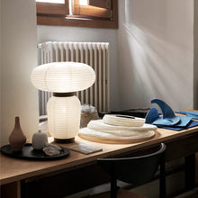 Load image into Gallery viewer, Formaki JH18 Table Lamp  in Detail.
