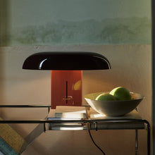 Load image into Gallery viewer, Montera JH2 Table Lamp in living room.
