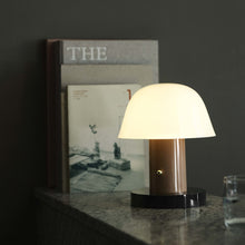 Load image into Gallery viewer, Setago JH27 Portable Table Lamp in Detail.
